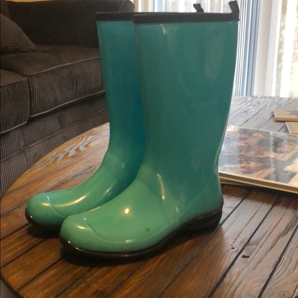 Kamik rain boots